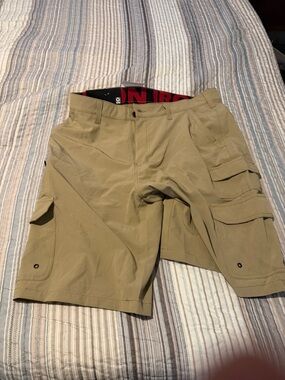 Men's Tan Cargo Shorts with Multiple Utility Pockets